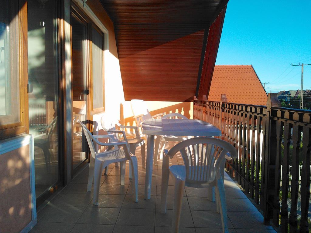 Valentin Vendeghaz Hotel Balatonlelle Cameră foto
