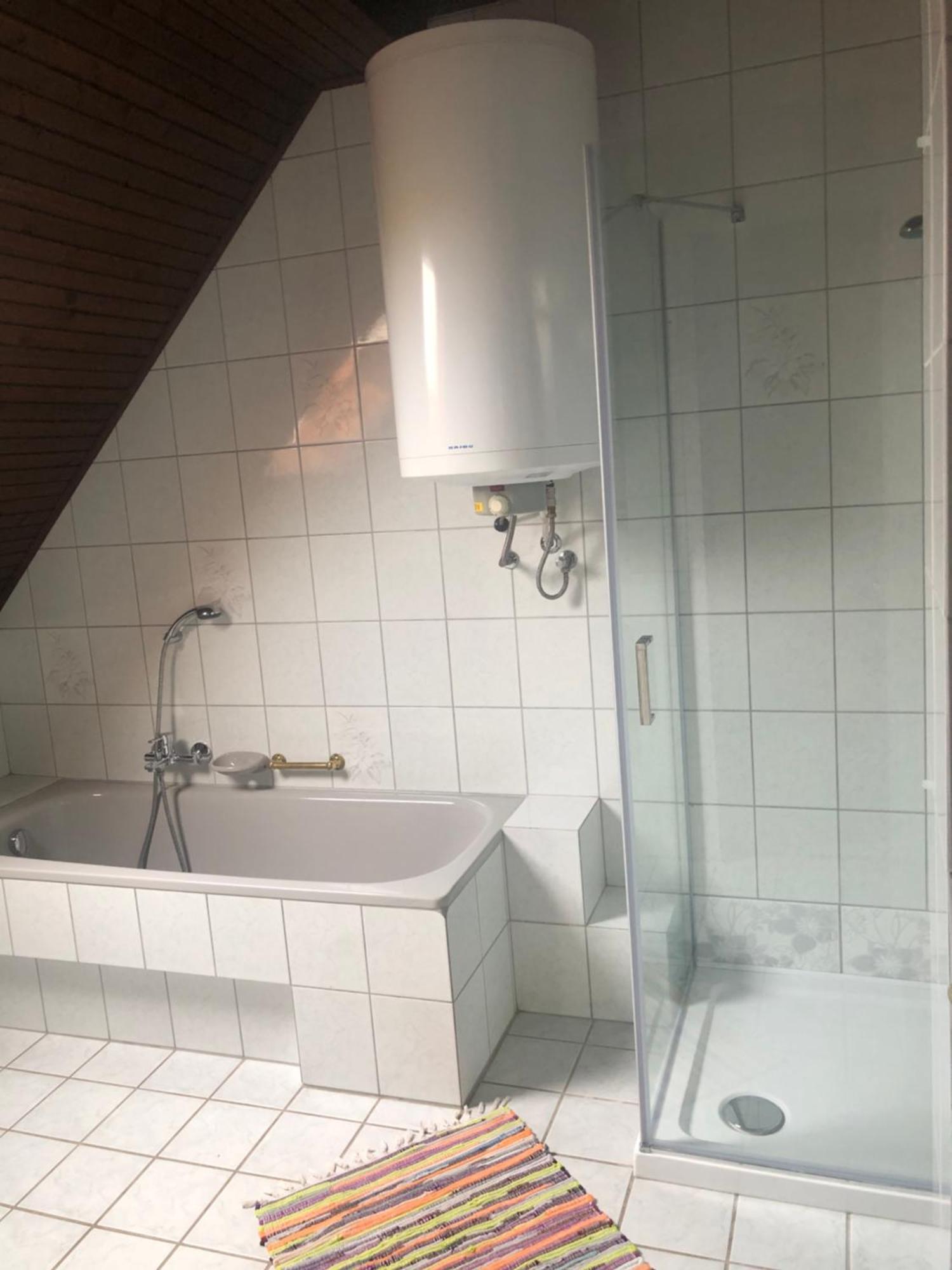 Valentin Vendeghaz Hotel Balatonlelle Exterior foto