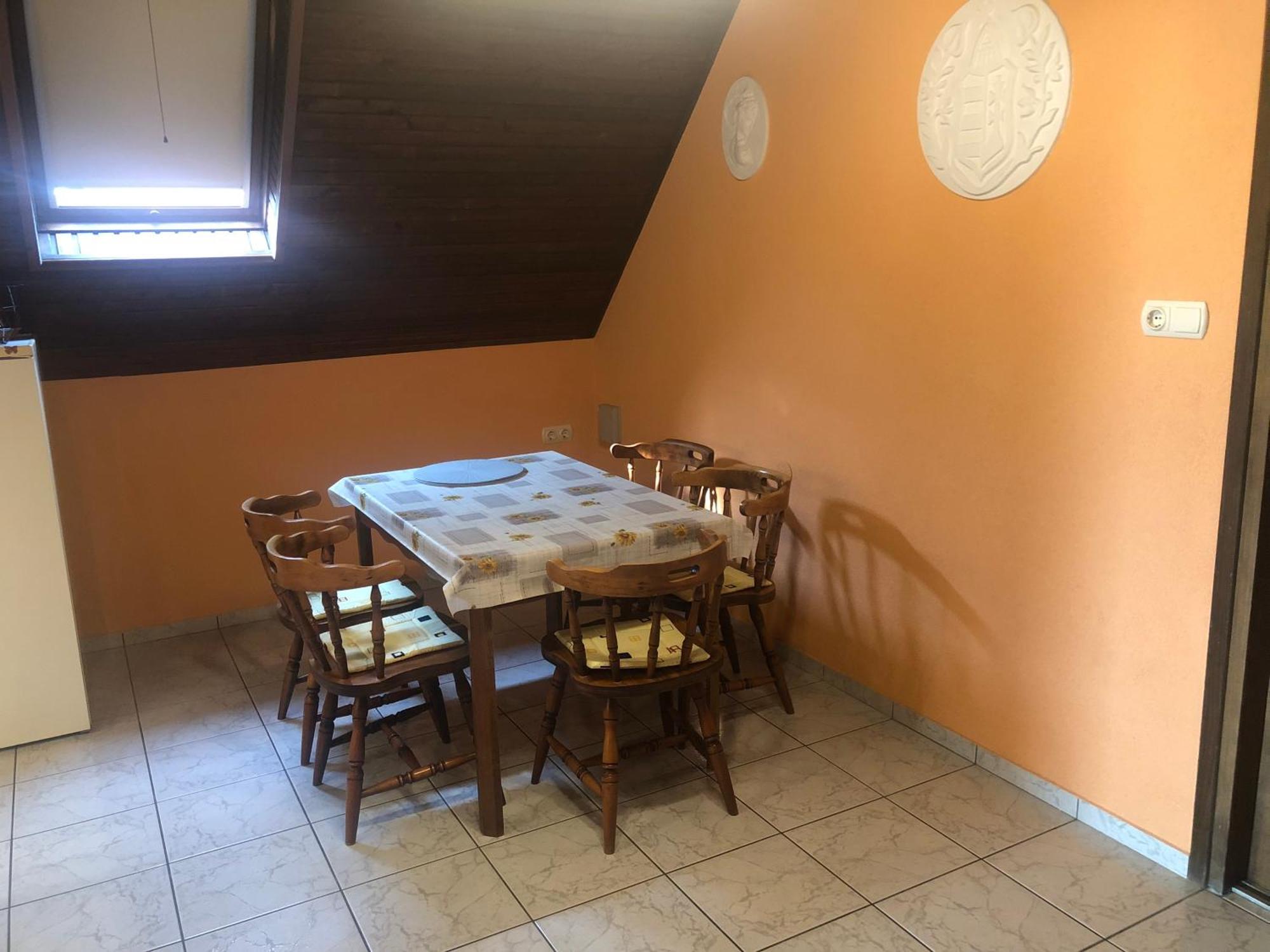 Valentin Vendeghaz Hotel Balatonlelle Exterior foto